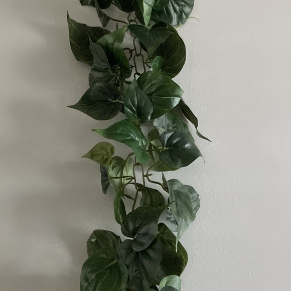 Ivy floral garland, 3 strands - Picture 1 of 2